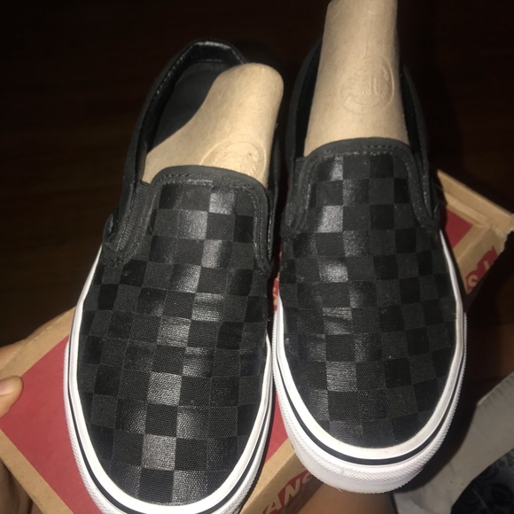 checkered slip on vans size 4